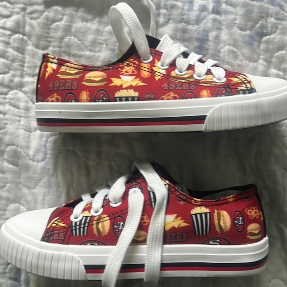 Kids FOCO 49ers canvas shoes size 1-2 NIB - Picture 1 of 6